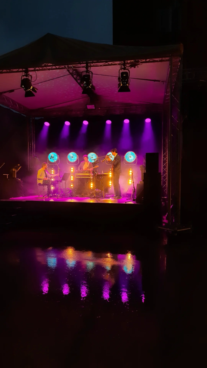 Licht OP Lila Bungalow
